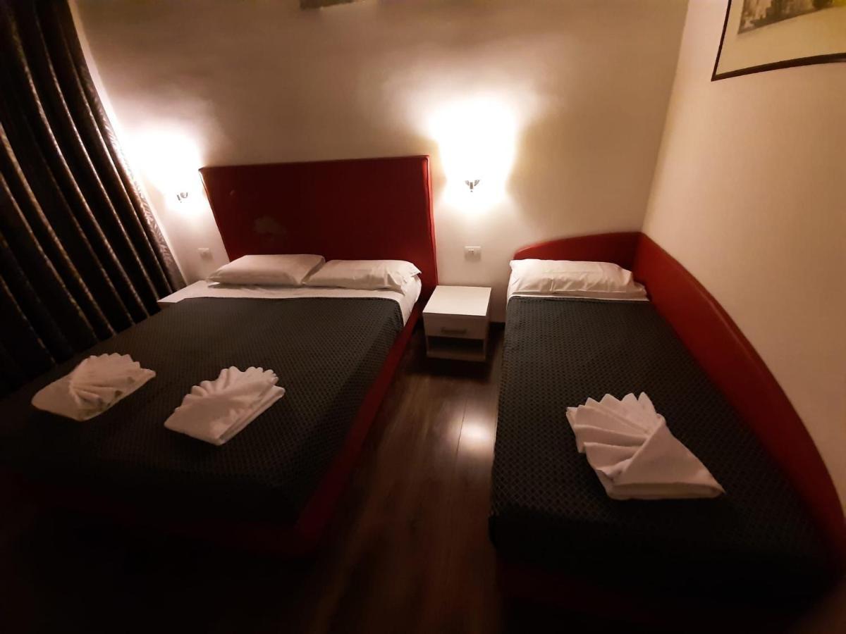 Laterani Dfm Hotel Rome Exterior photo
